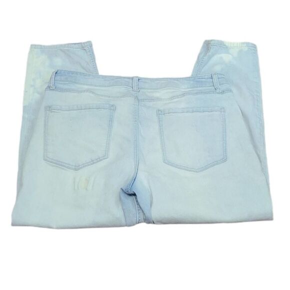 Mudd Tomboy CroppedĀ FloralāDistressedāJeansāSizeā15 - Picture 3 of 9